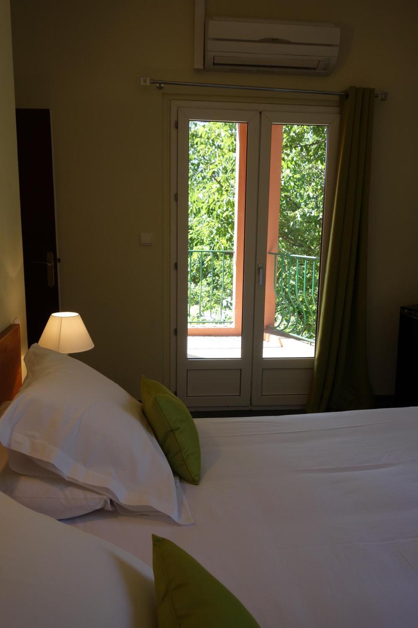 Hotel Le Prejoly Saint-Vallier-de-Thiey Ruang foto