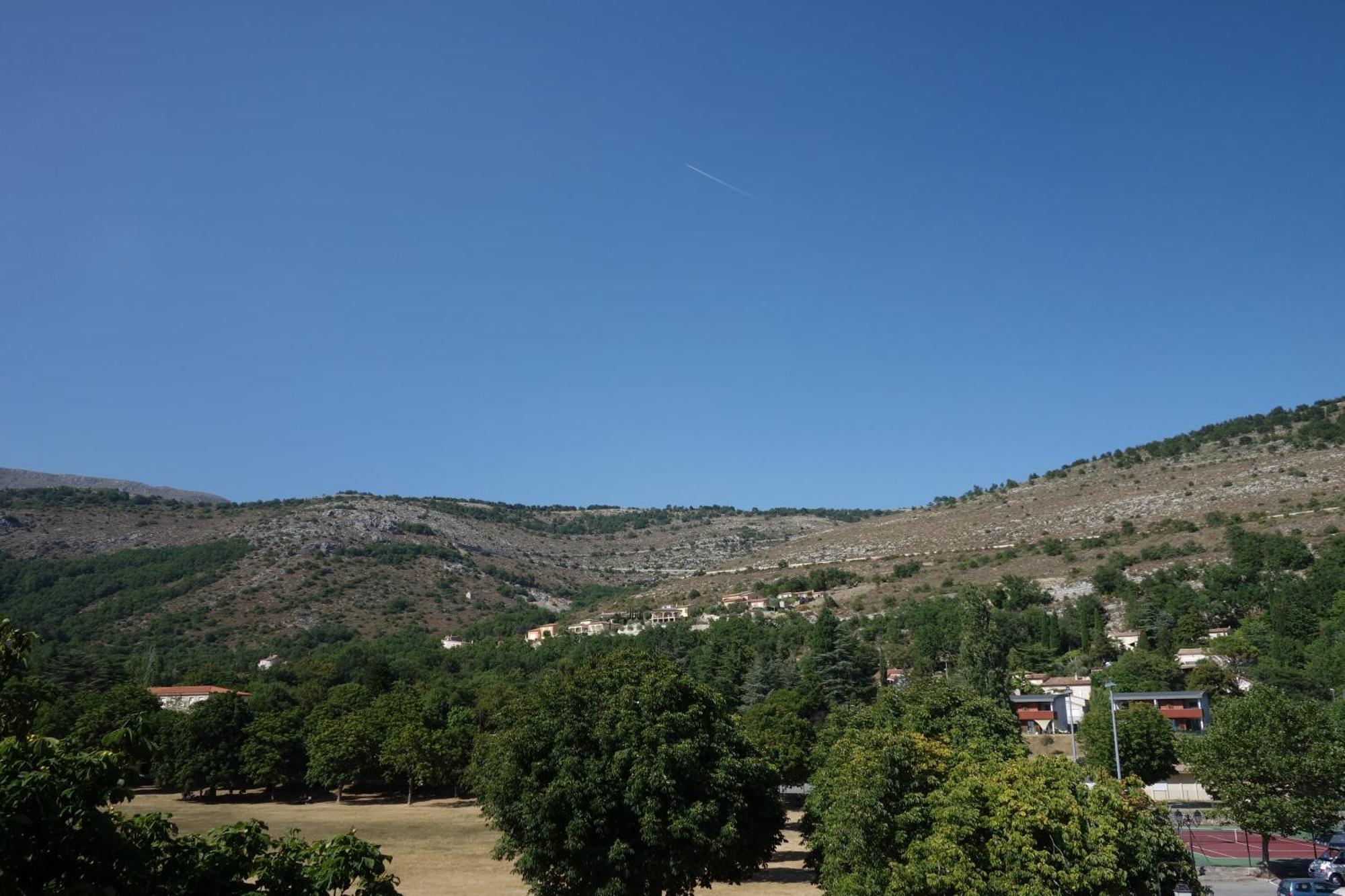Hotel Le Prejoly Saint-Vallier-de-Thiey Ruang foto