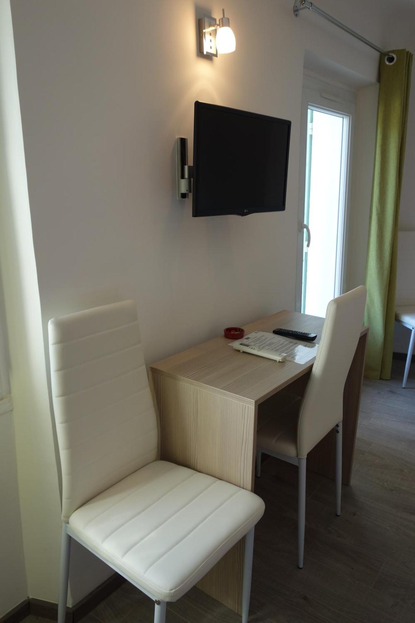 Hotel Le Prejoly Saint-Vallier-de-Thiey Ruang foto