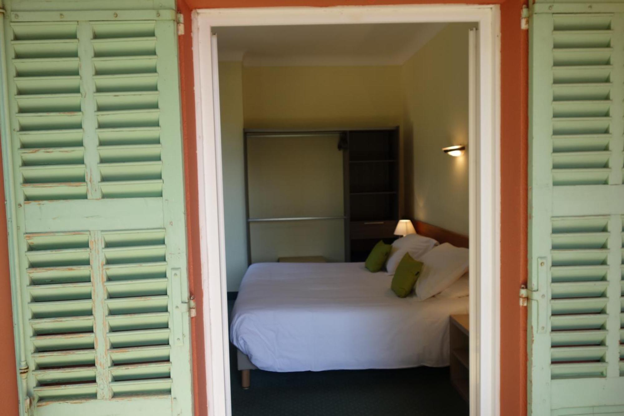 Hotel Le Prejoly Saint-Vallier-de-Thiey Ruang foto