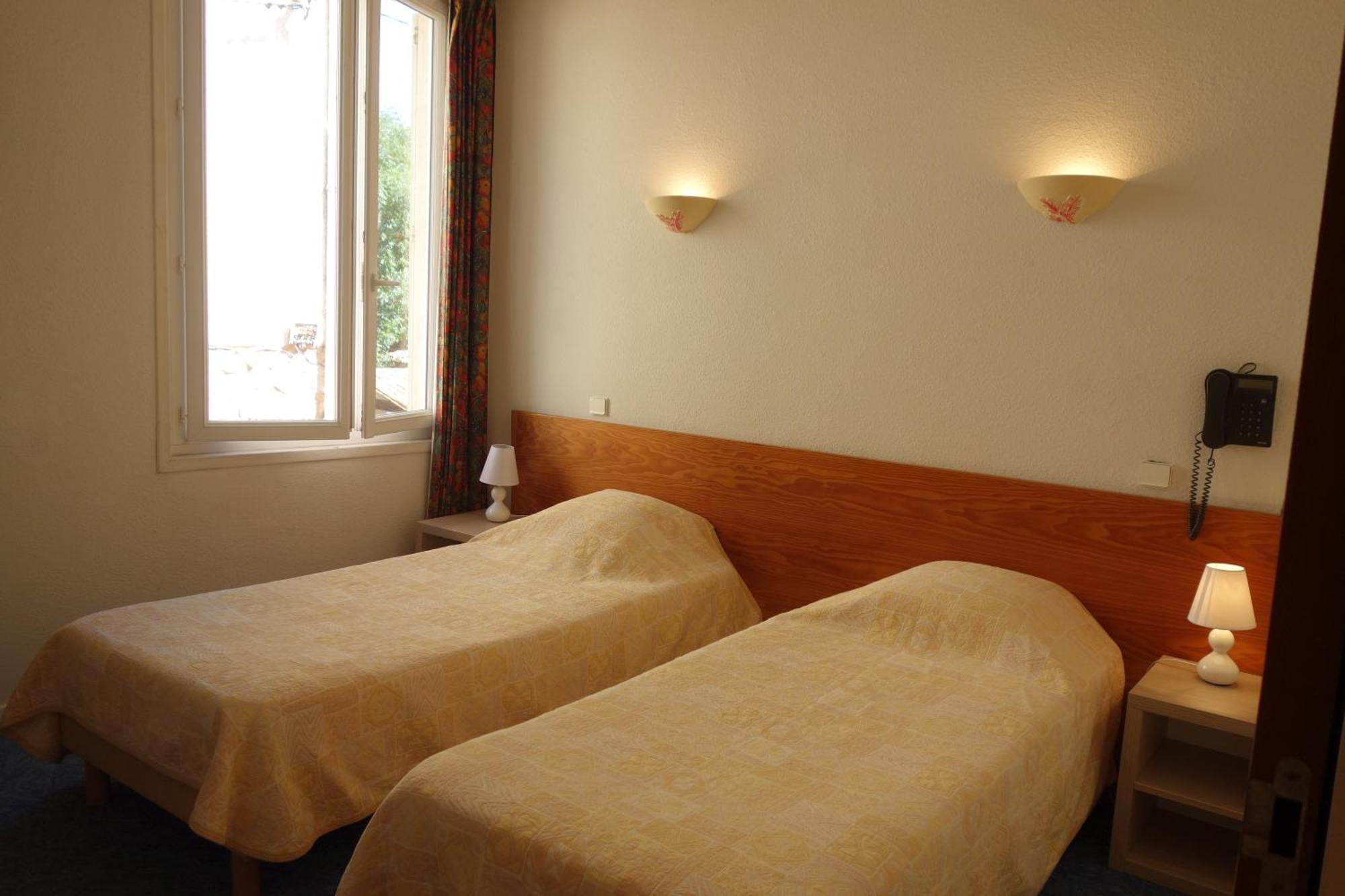 Hotel Le Prejoly Saint-Vallier-de-Thiey Ruang foto