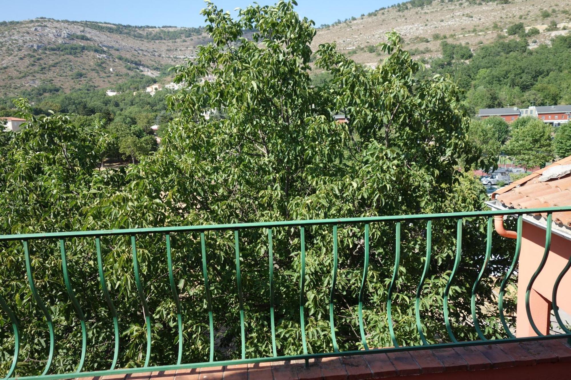Hotel Le Prejoly Saint-Vallier-de-Thiey Ruang foto