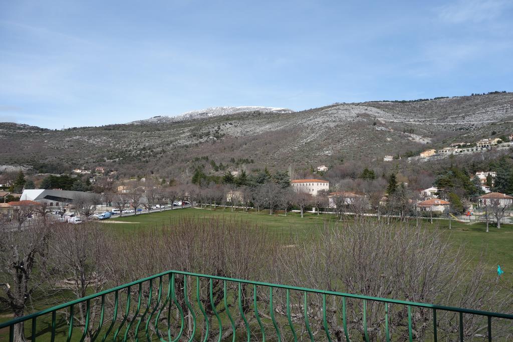 Hotel Le Prejoly Saint-Vallier-de-Thiey Bagian luar foto