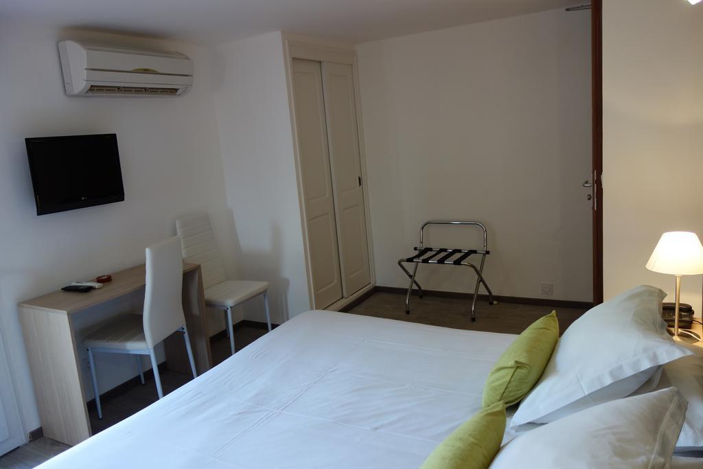 Hotel Le Prejoly Saint-Vallier-de-Thiey Bagian luar foto