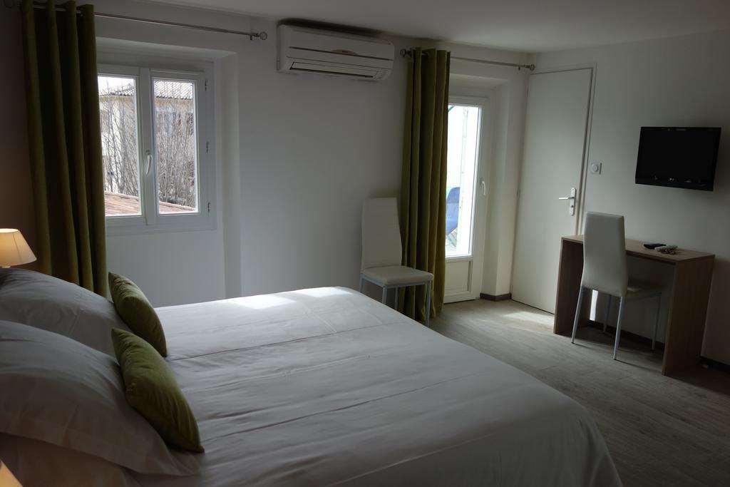 Hotel Le Prejoly Saint-Vallier-de-Thiey Bagian luar foto