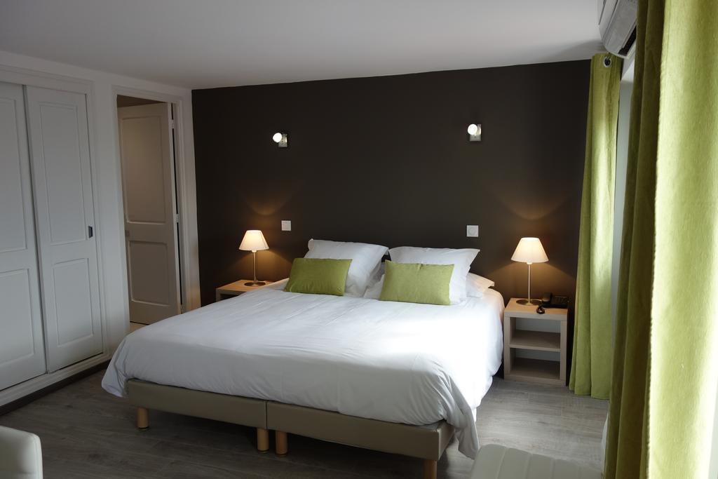 Hotel Le Prejoly Saint-Vallier-de-Thiey Bagian luar foto
