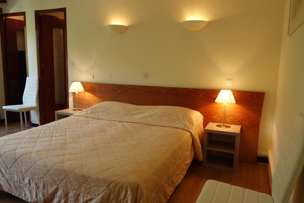 Hotel Le Prejoly Saint-Vallier-de-Thiey Ruang foto