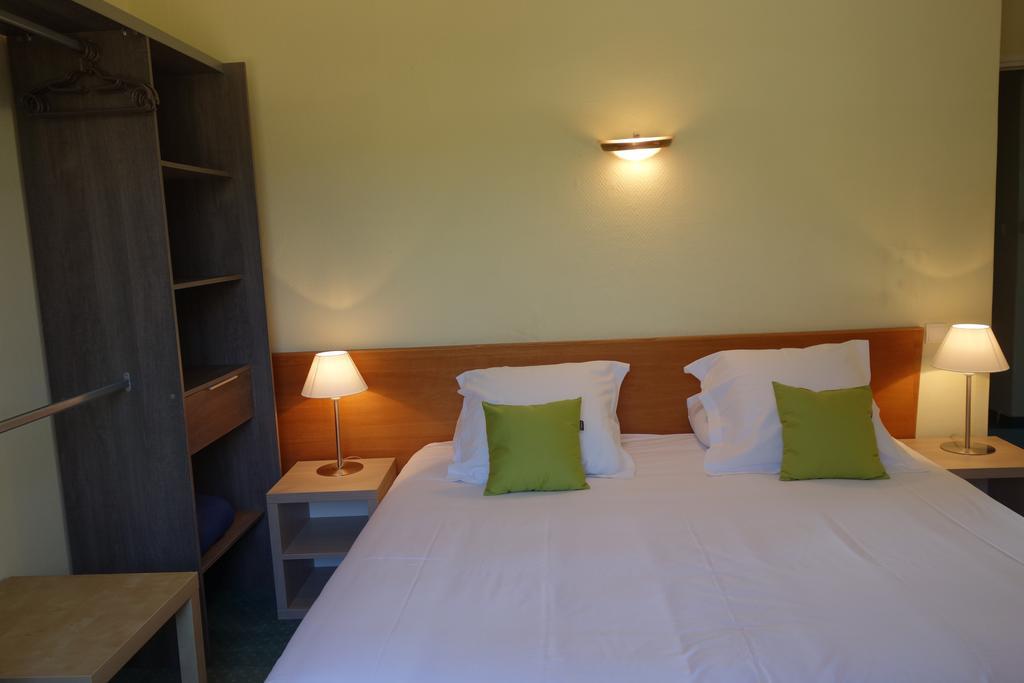 Hotel Le Prejoly Saint-Vallier-de-Thiey Bagian luar foto