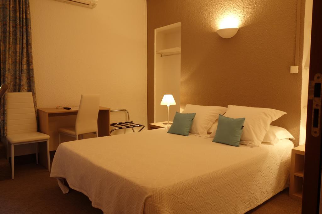 Hotel Le Prejoly Saint-Vallier-de-Thiey Bagian luar foto