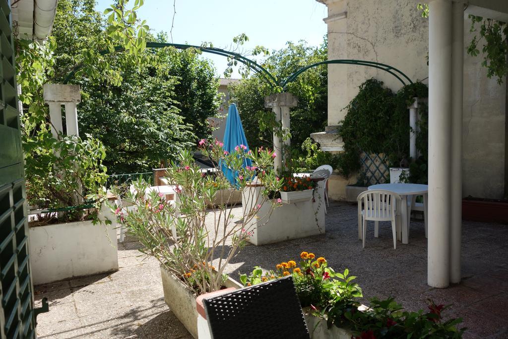 Hotel Le Prejoly Saint-Vallier-de-Thiey Bagian luar foto